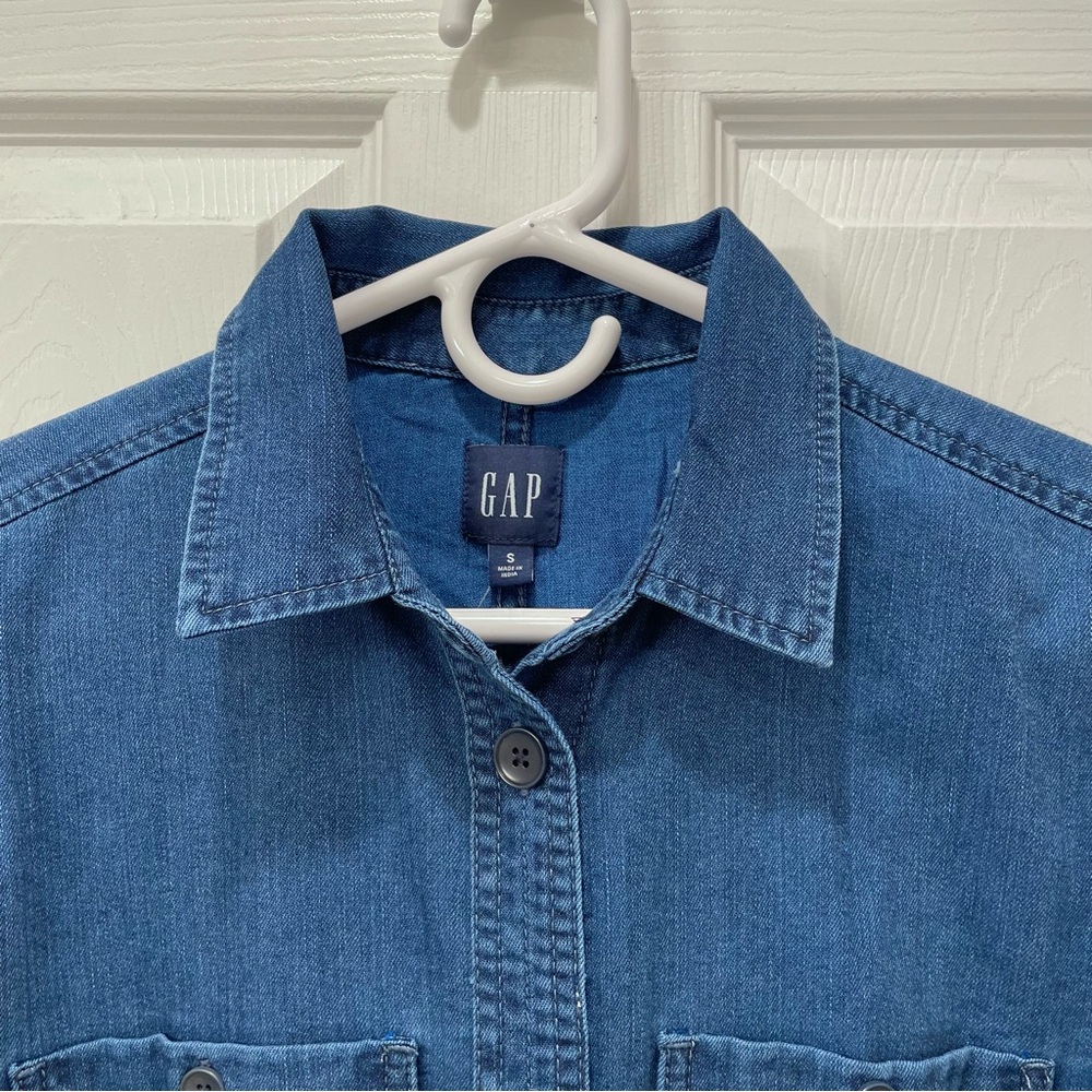 GAP Tie Waist Denim Dress - Picture 3 of 16